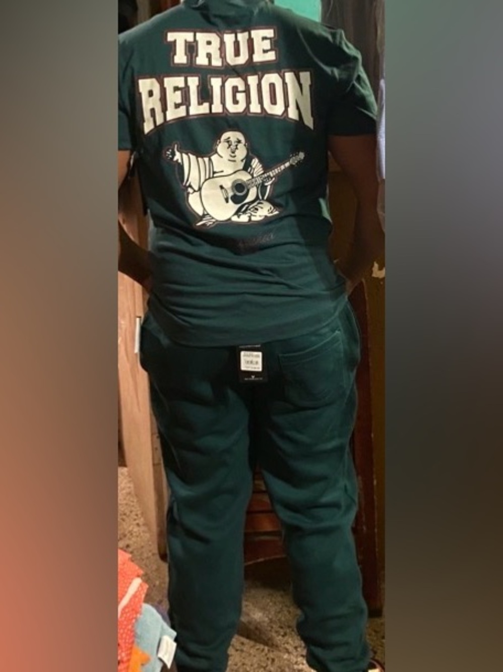 True Religion Men’s Deep Green Jogger Sweatpants and shirt set Used.